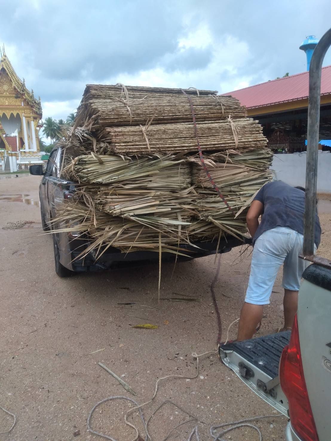 ผลงานจัดส่งจากมุงหลังคา 1,000 ตับ